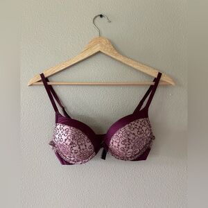 Victoria’s Secret Very Sexy Plunge Push Up Bra Burgundy Embroidered Size 34B